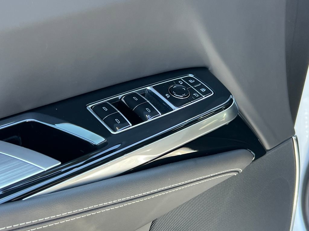 New 2026 Cadillac Escalade ESV Platinum Luxury AWD/4WD image 6