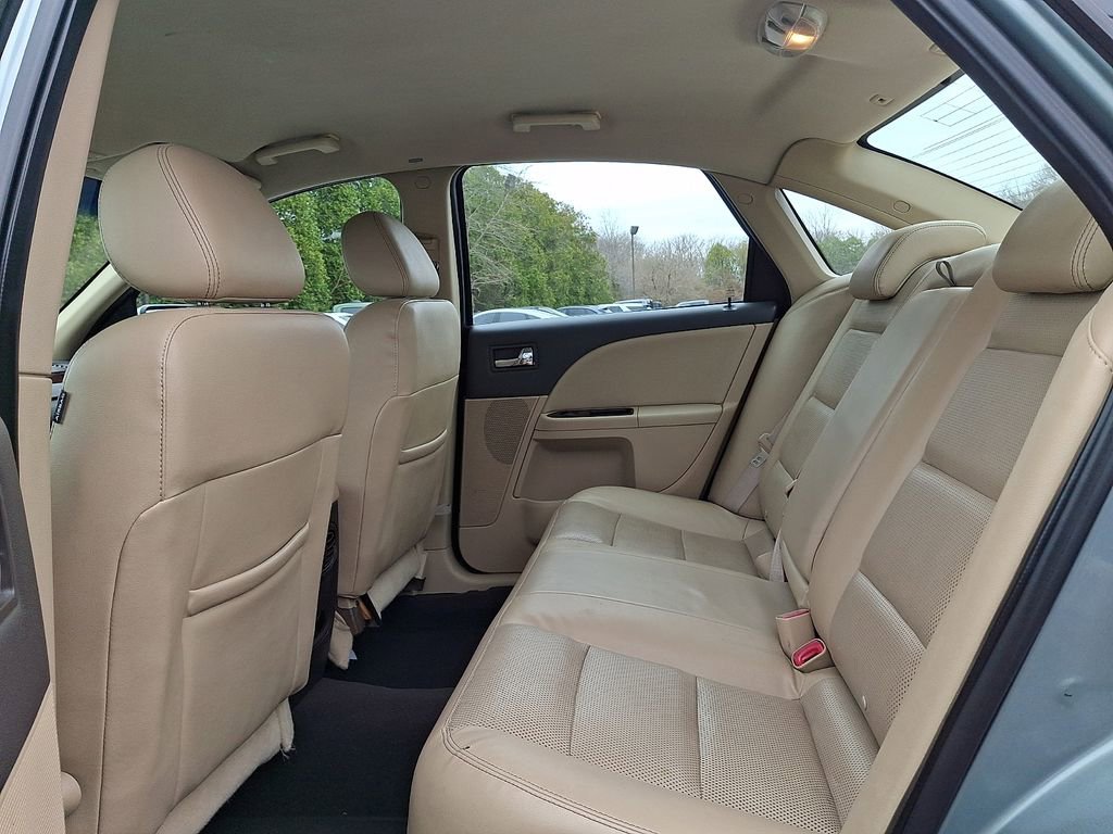 Used 2008 Ford Taurus Limited FWD image 11
