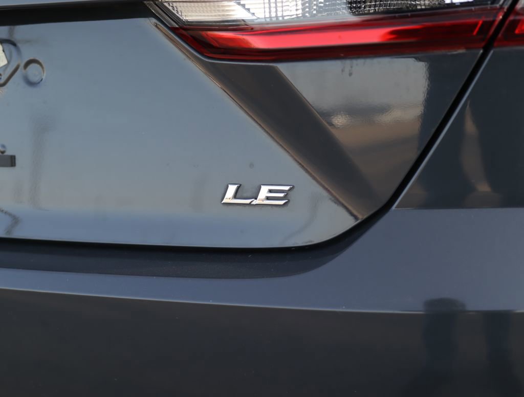 Used 2025 Toyota Camry LE image 10