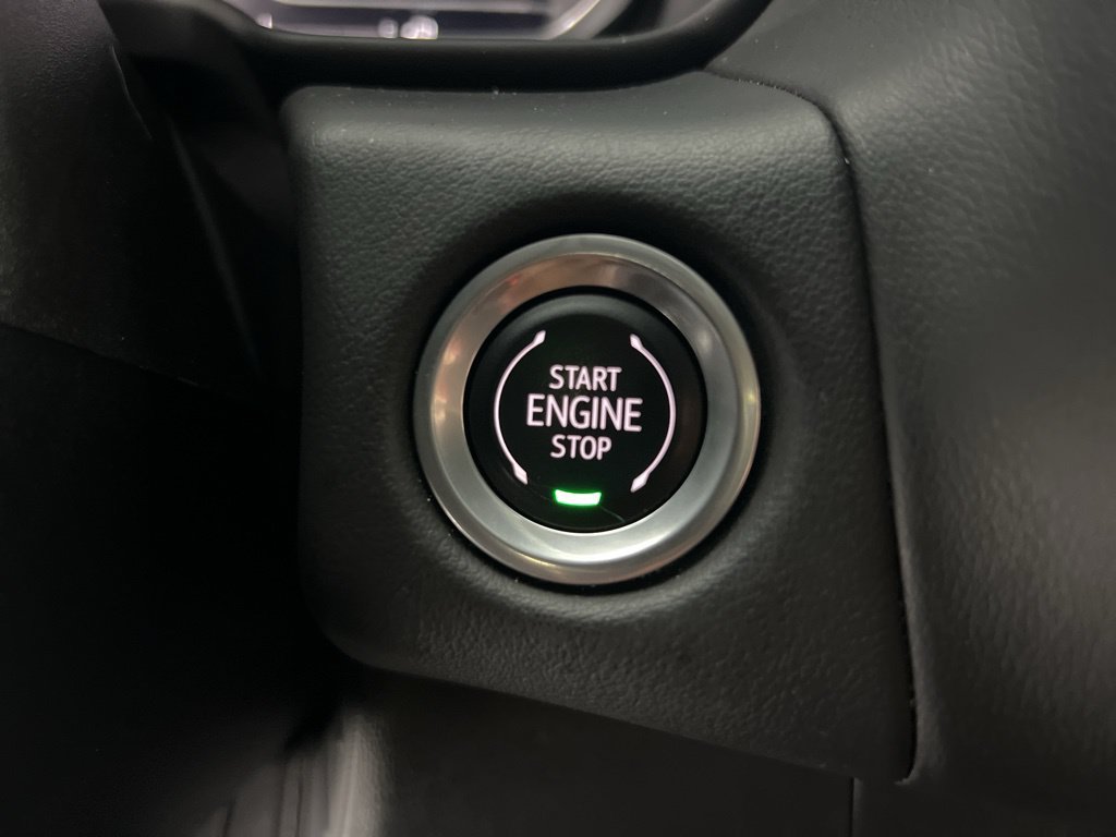 Used 2024 GMC Yukon SLT AWD/4WD image 17