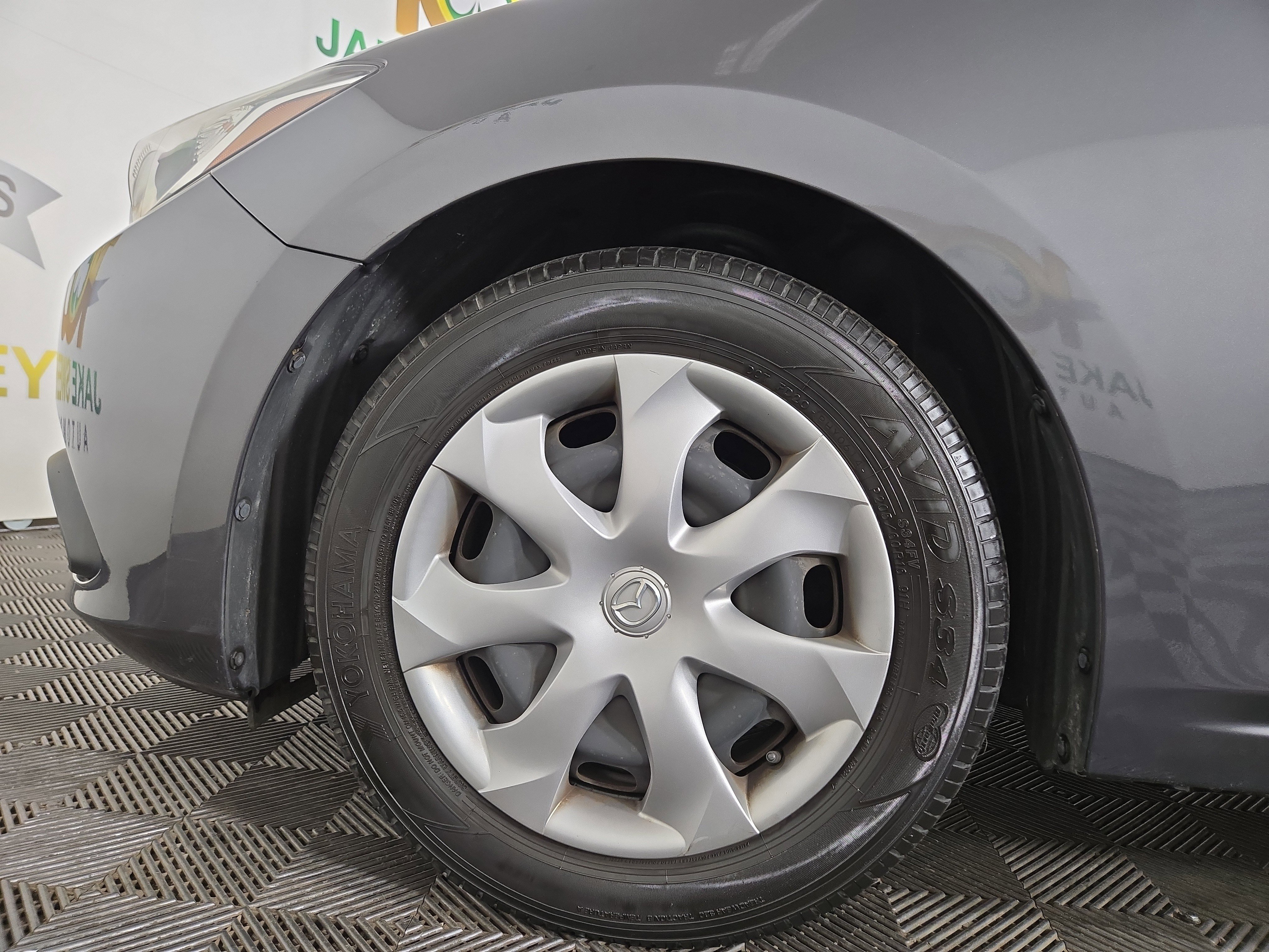 Used 2014 MAZDA MAZDA3 i Sport image 31