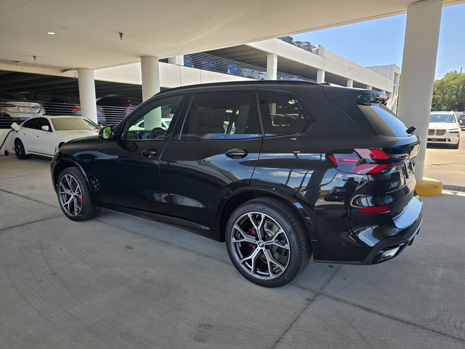 New 2026 BMW X5 xDrive40i w/ M Sport Package AWD/4WD image 28