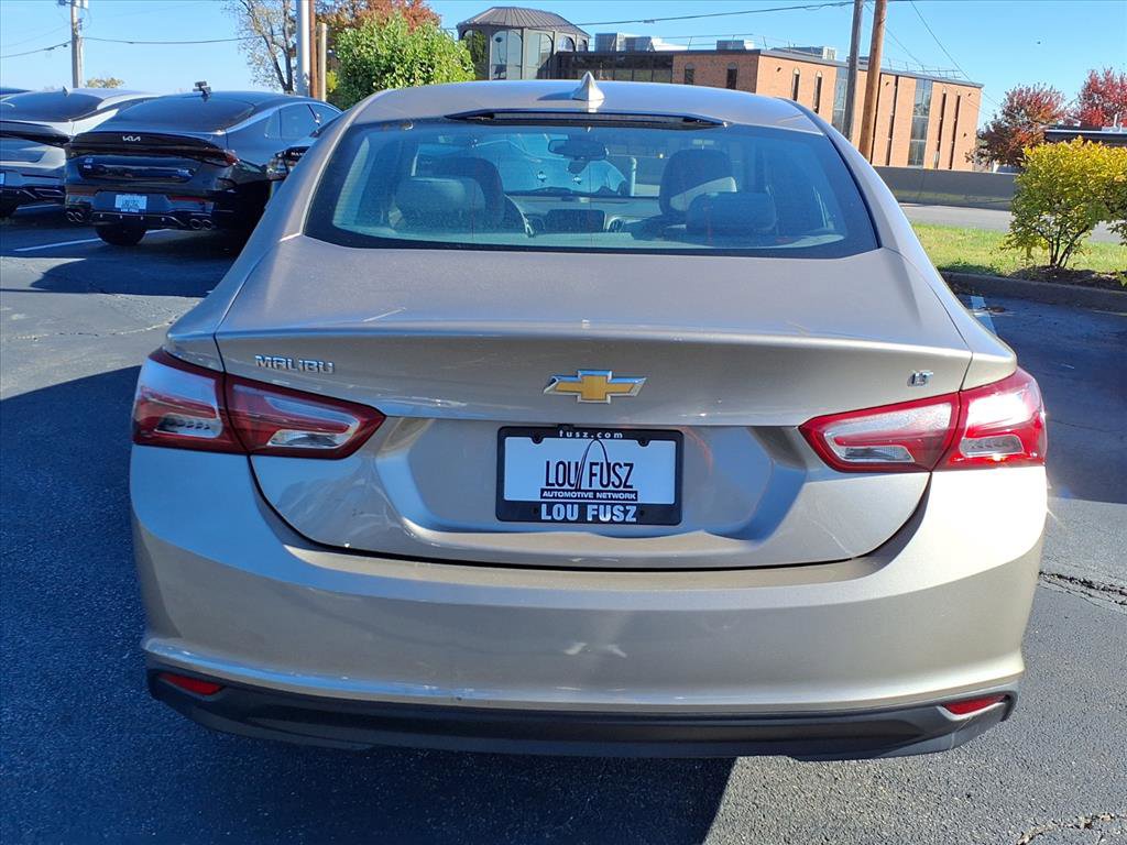 Used 2022 Chevrolet Malibu LT image 24