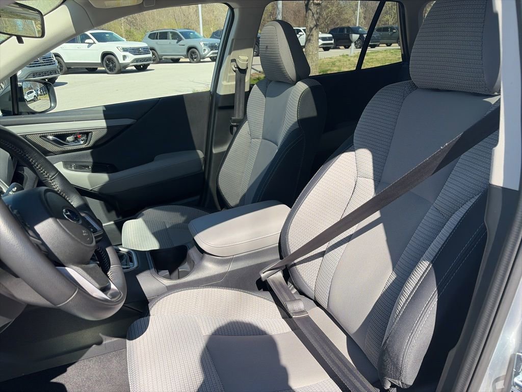 Used 2025 Subaru Outback Premium image 22
