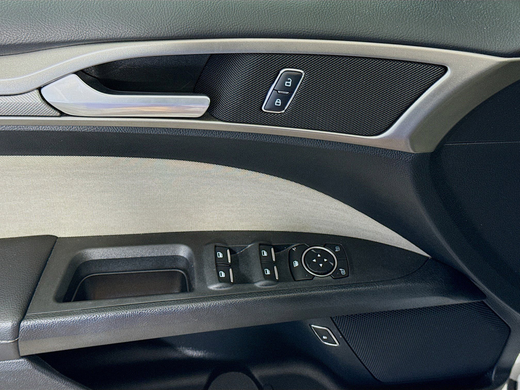 Used 2017 Ford Fusion S image 24