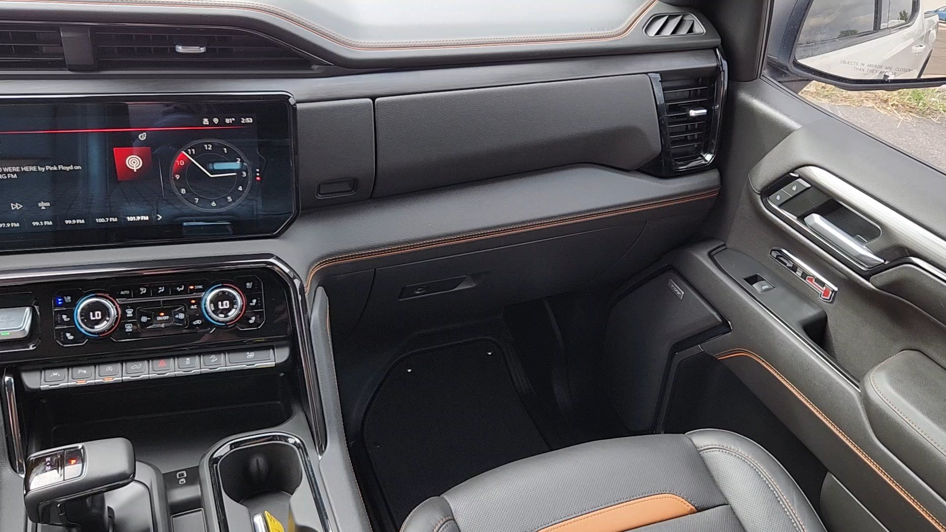 Used 2022 GMC Sierra 1500 AT4 w/ AT4 Premium Package AWD/4WD image 6