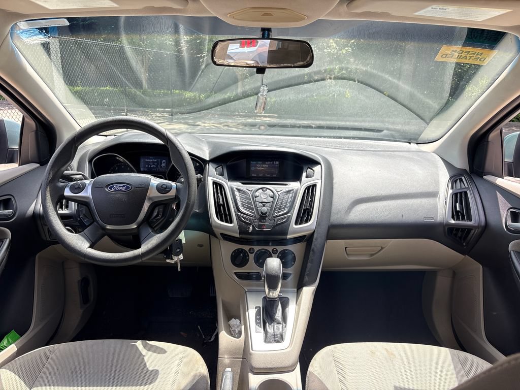 Used 2012 Ford Focus SE FWD image 8