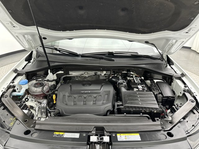 Used 2023 Volkswagen Tiguan SE R-Line AWD/4WD image 25