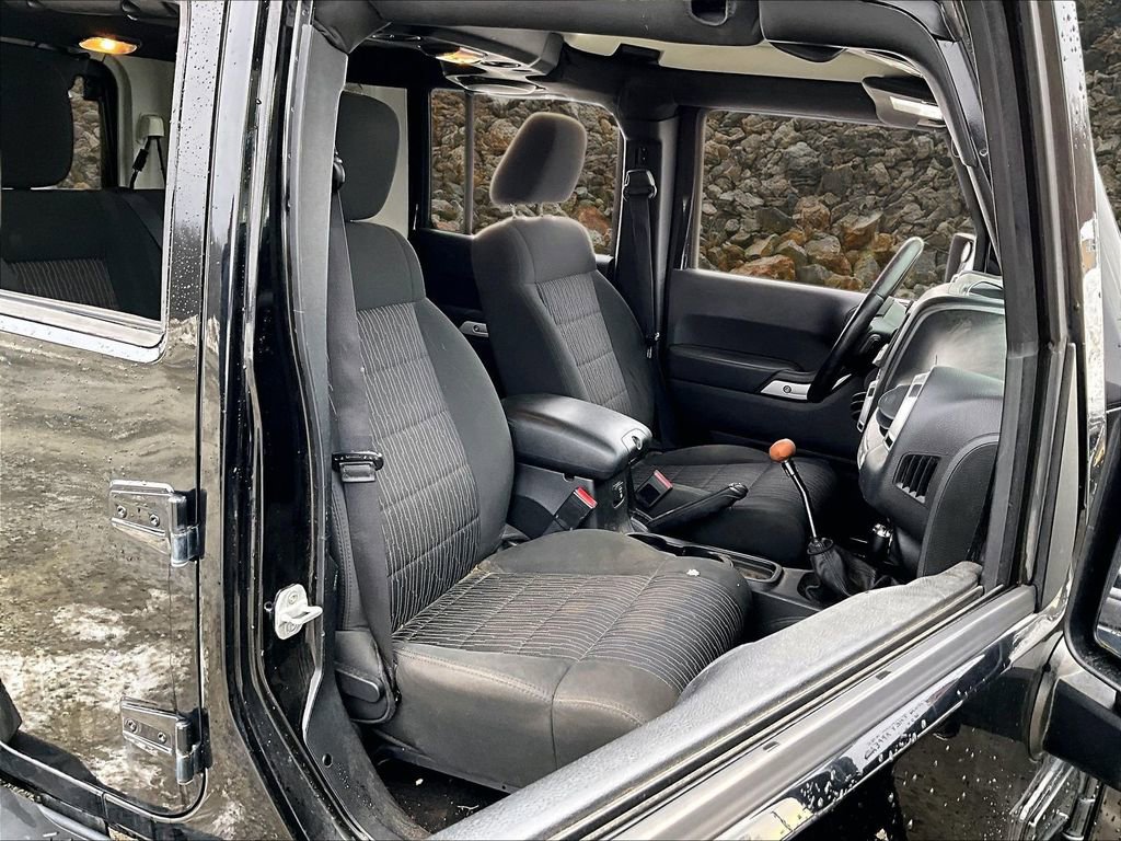 Used 2012 Jeep Wrangler Unlimited Sahara w/ Dual Top Group image 7