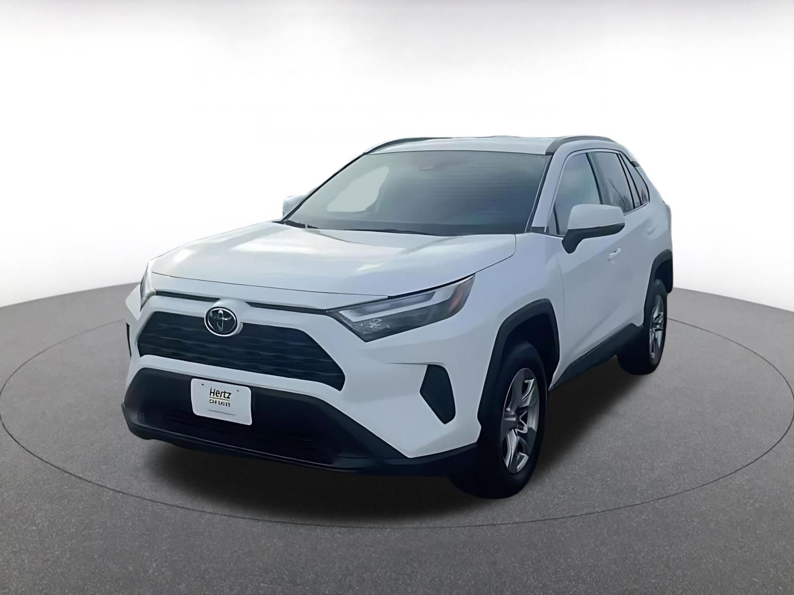 Used 2025 Toyota RAV4 XLE w/ Weather Package FWD image 7