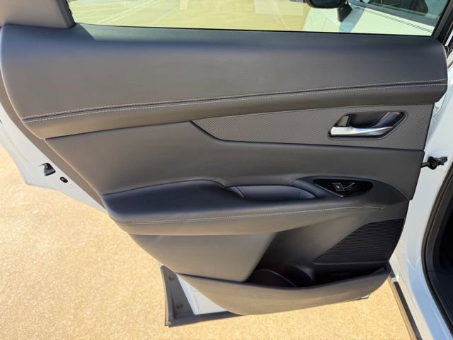 Used 2025 Nissan Murano SL image 14