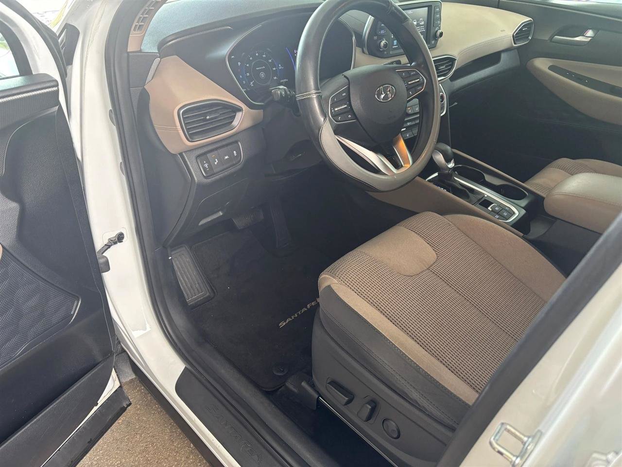 Used 2020 Hyundai Santa Fe SEL w/ Cargo Package FWD image 9