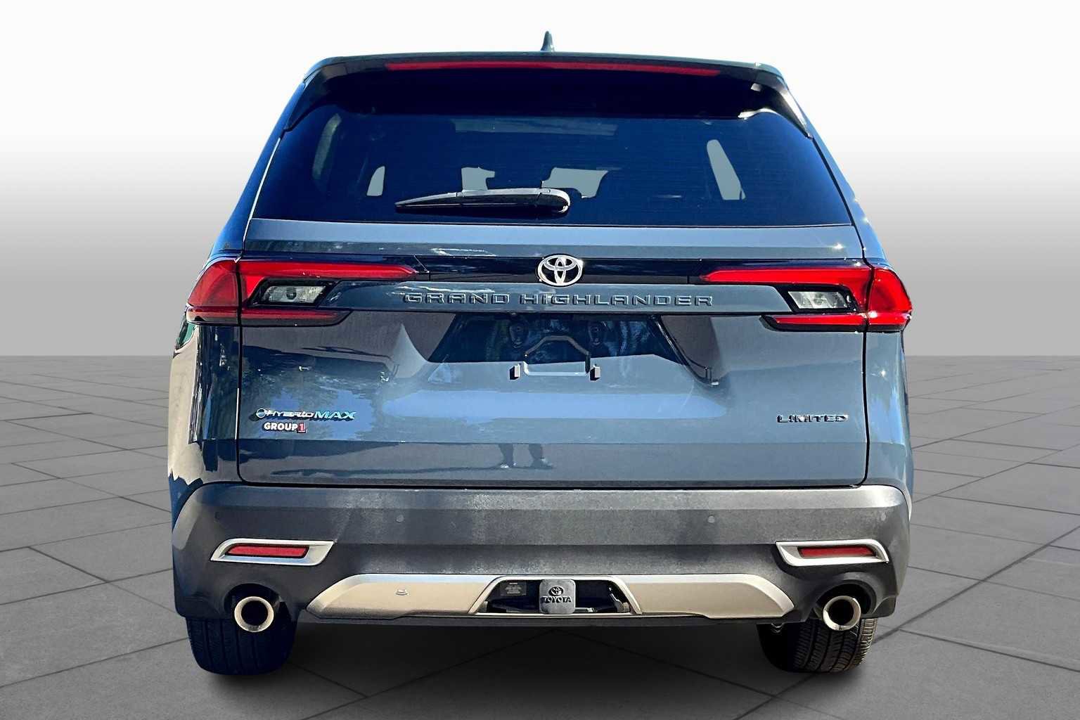 Used 2024 Toyota Grand Highlander AWD Hybrid image 4
