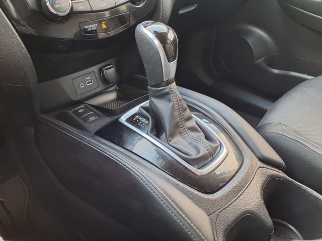 Used 2020 Nissan Rogue SL FWD image 17