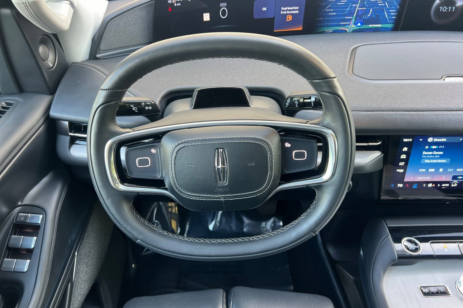 Used 2025 Lincoln Navigator L Reserve image 14