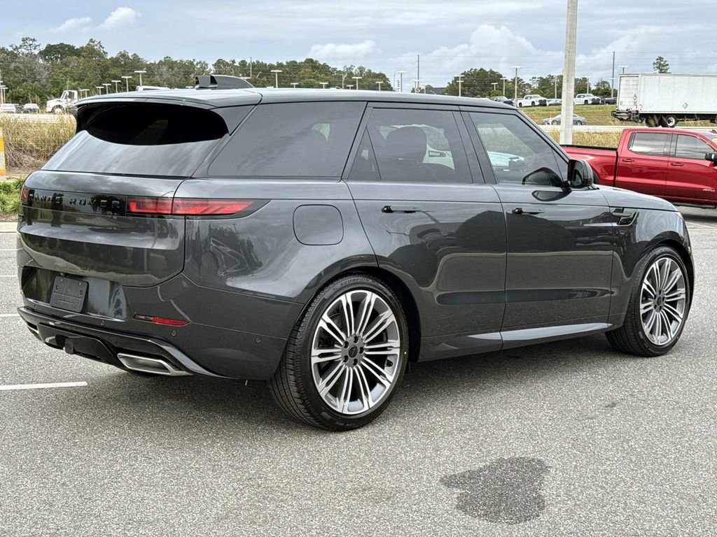 New 2026 Land Rover Range Rover Sport Dynamic SE image 5