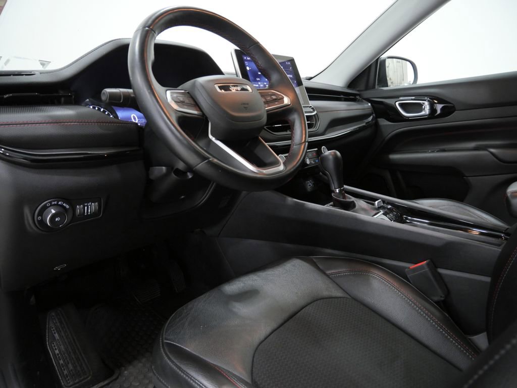 Used 2022 Jeep Compass Trailhawk w/ Sun and Sound Group AWD/4WD image 12