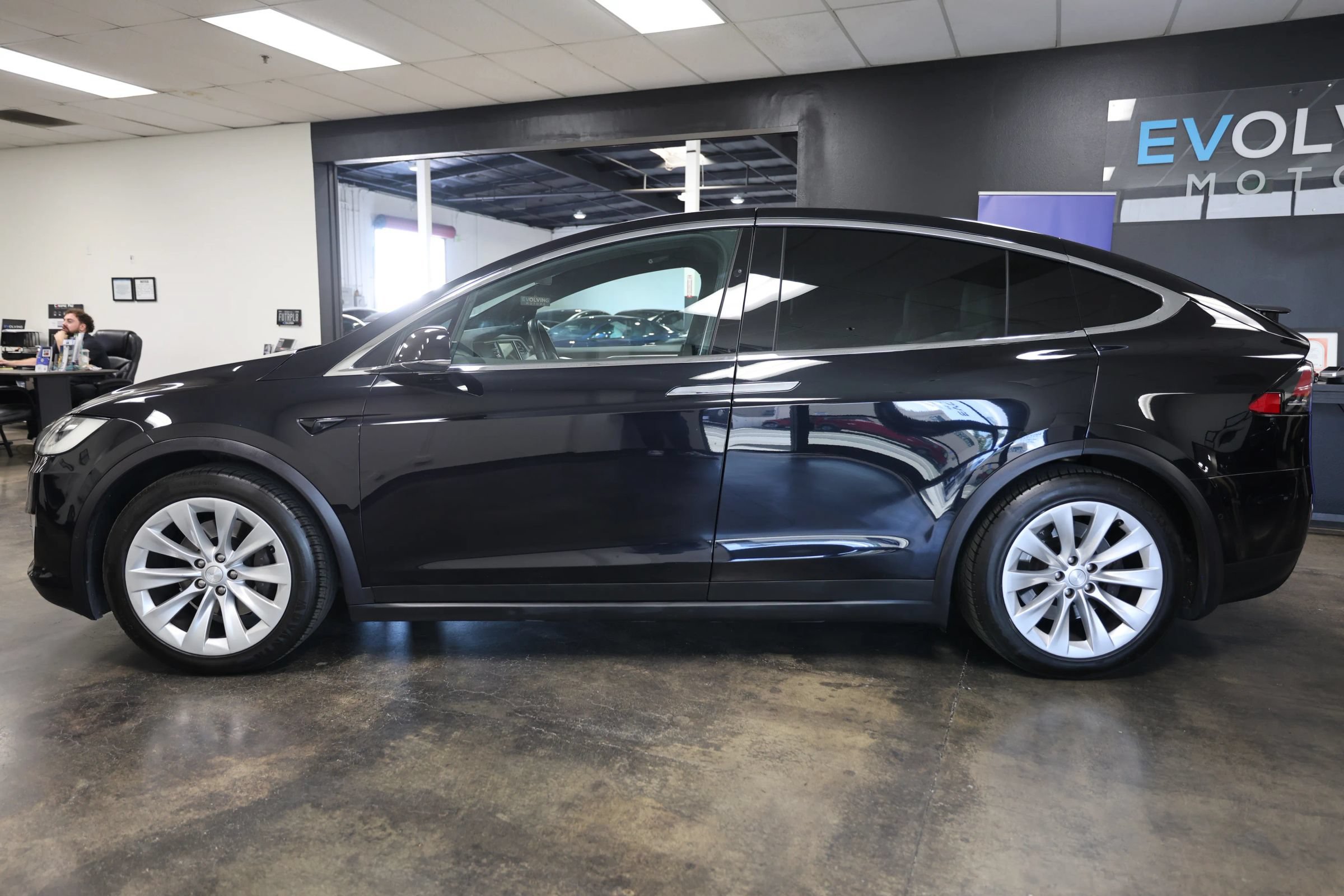 Used 2017 Tesla Model X 90D AWD/4WD image 12