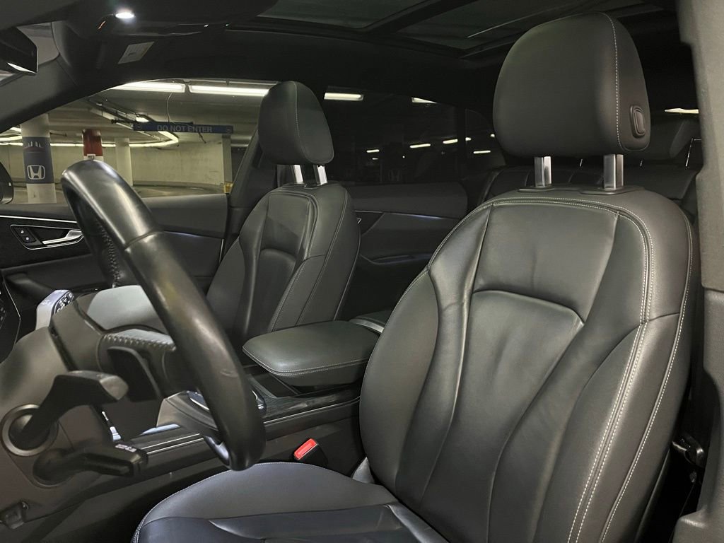 Used 2019 Audi Q8 Premium w/ Convenience Package image 16