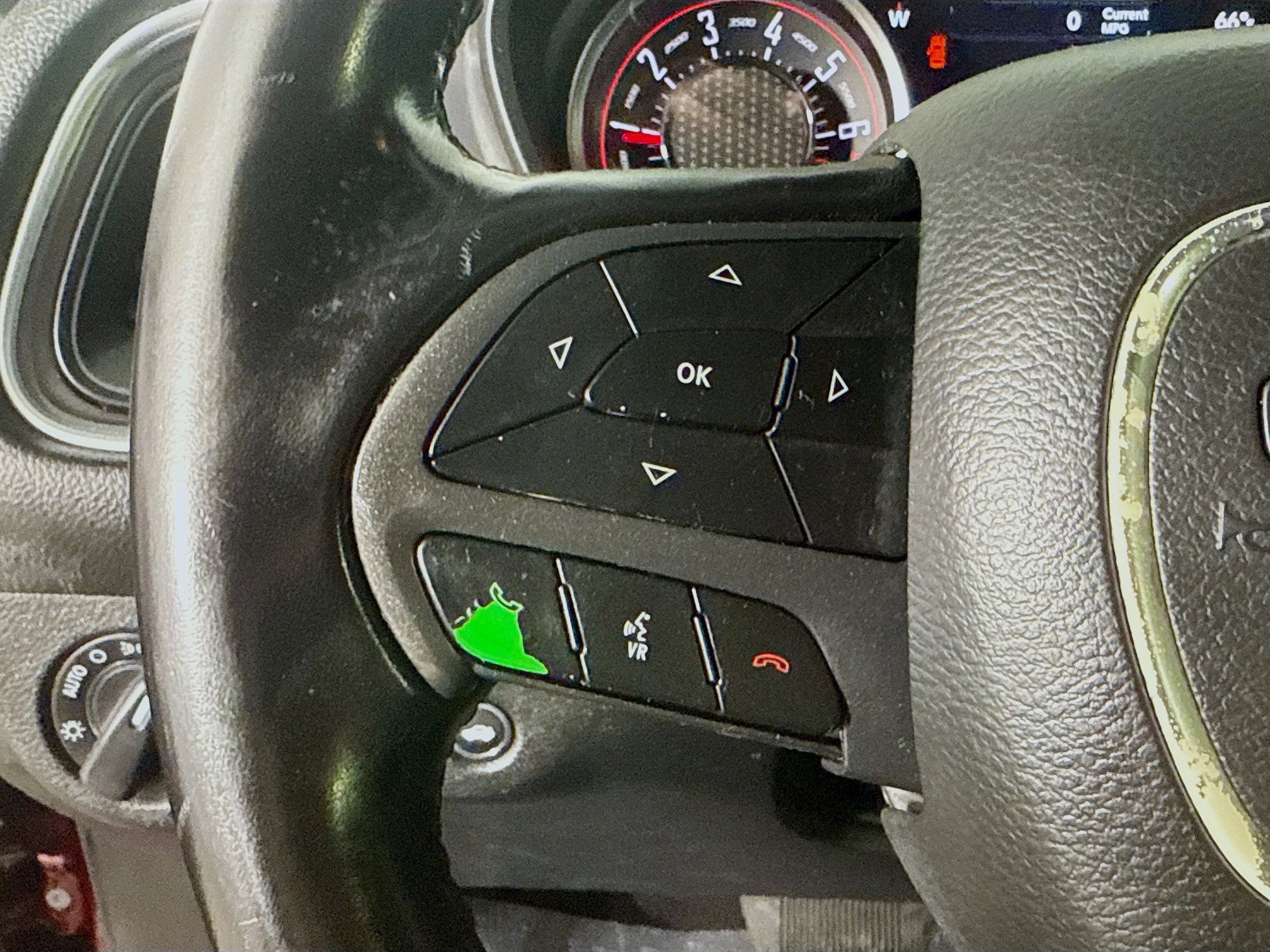 Used 2019 Dodge Challenger SXT image 14