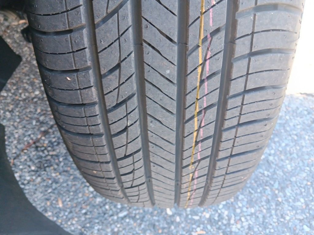 Used 2025 Volkswagen Taos SE w/ Panoramic Sunroof Package image 26