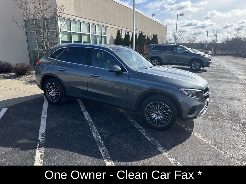 Used 2023 Mercedes-Benz GLC 300 4MATIC image 2