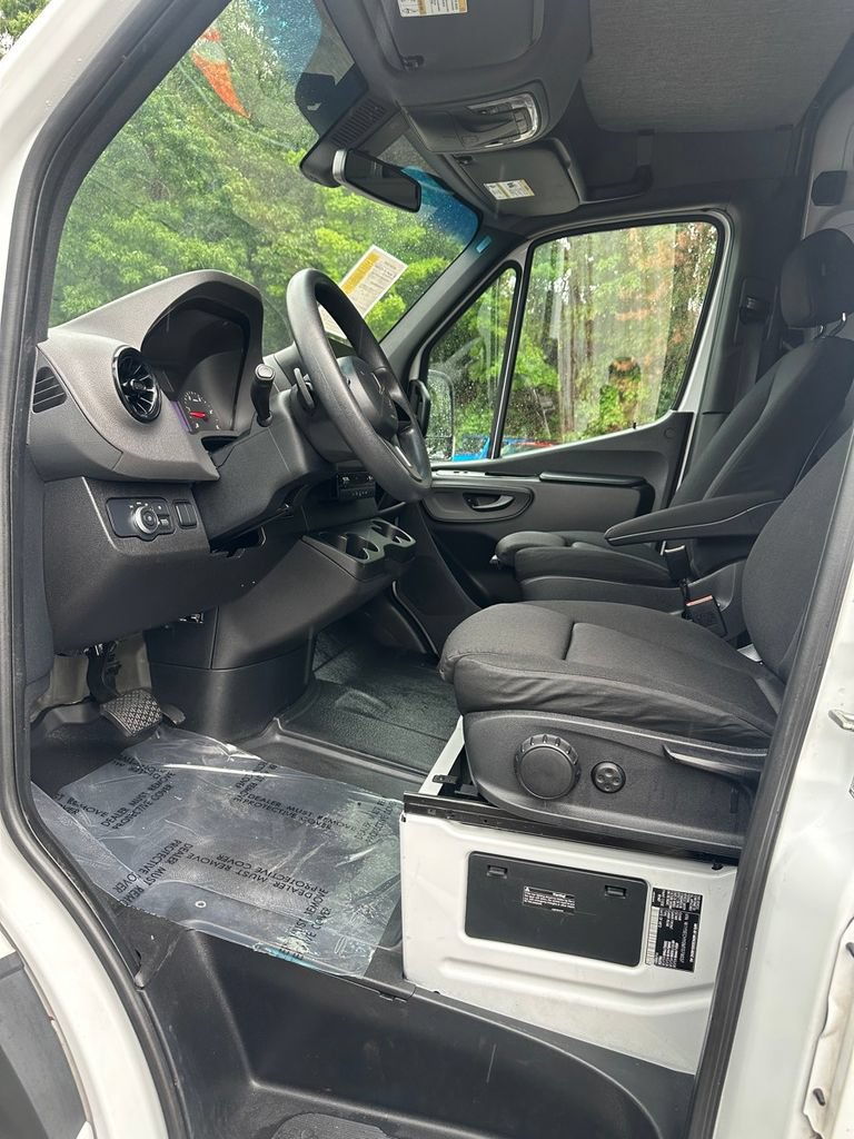 Used 2021 Mercedes-Benz Sprinter 3500 image 11