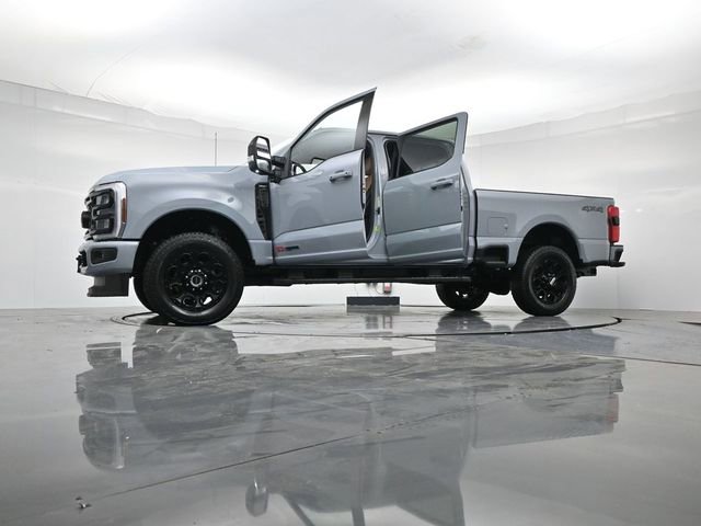 New 2026 Ford F250 Lariat w/ Black Appearance Package image 49