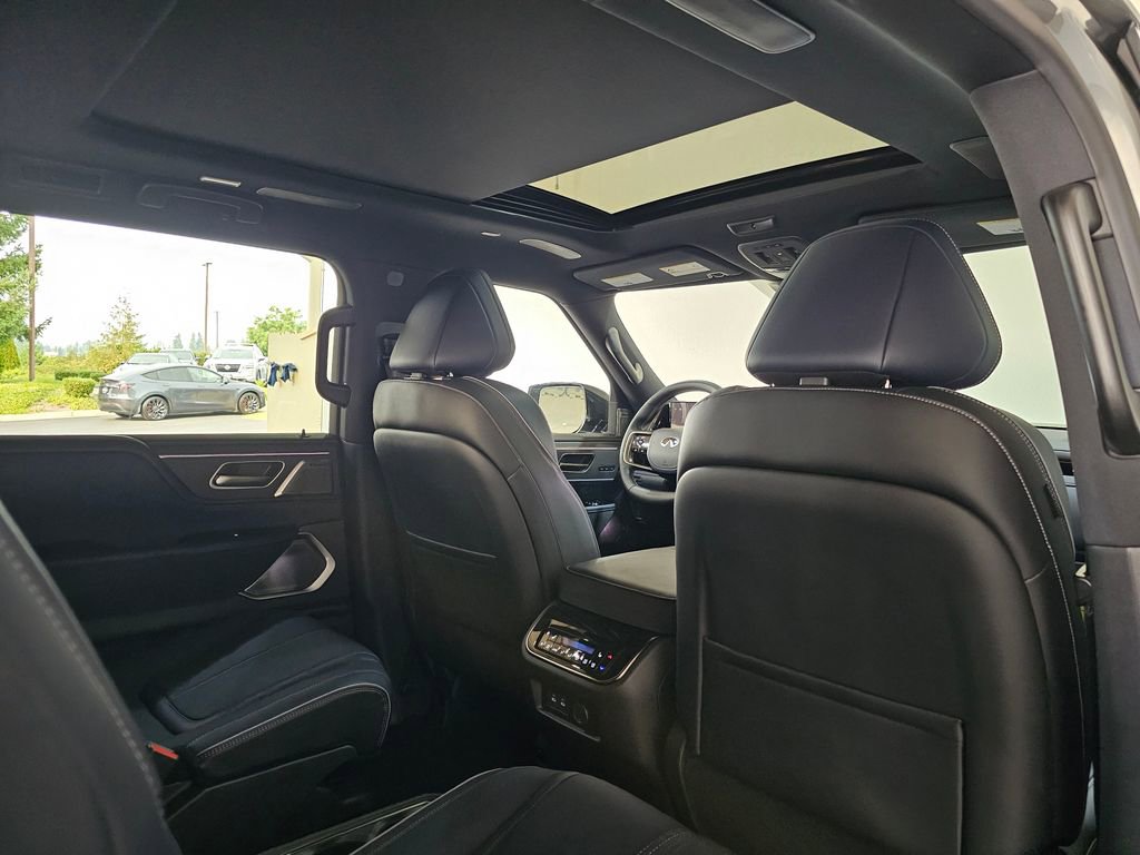 New 2026 INFINITI QX80 4WD image 32