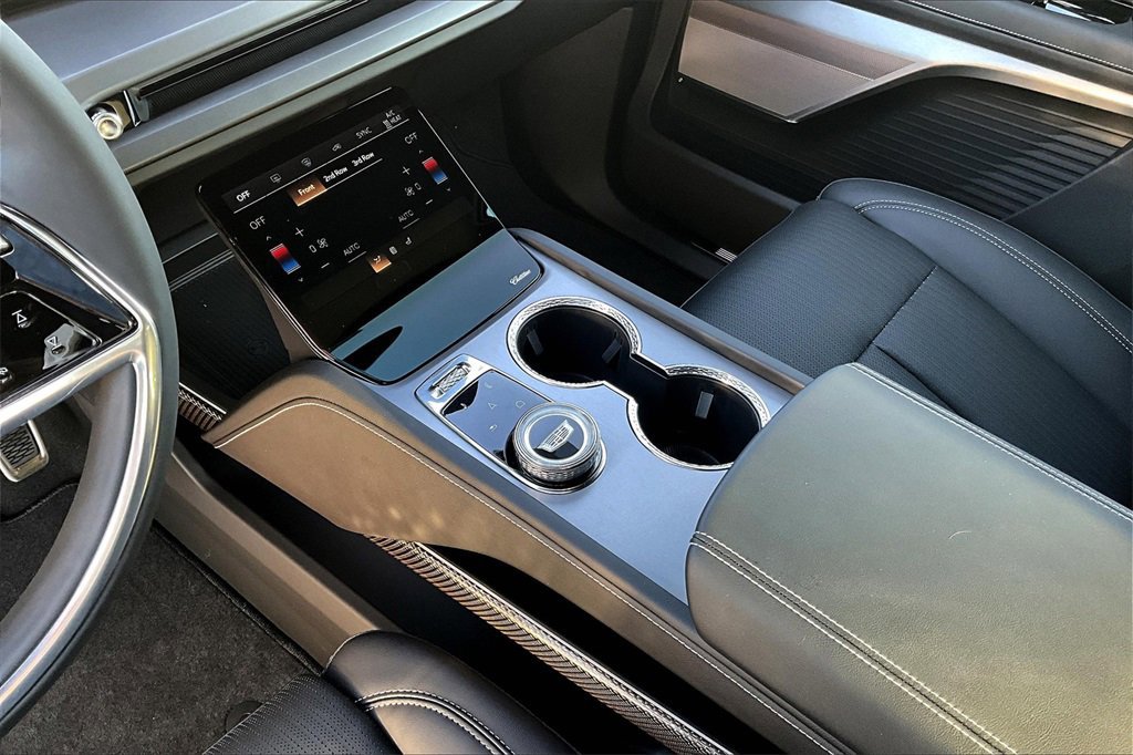 New 2026 Cadillac Vistiq Sport image 8