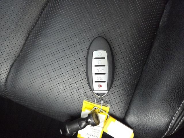 Used 2018 Nissan Murano SL w/ Moonroof Package image 38