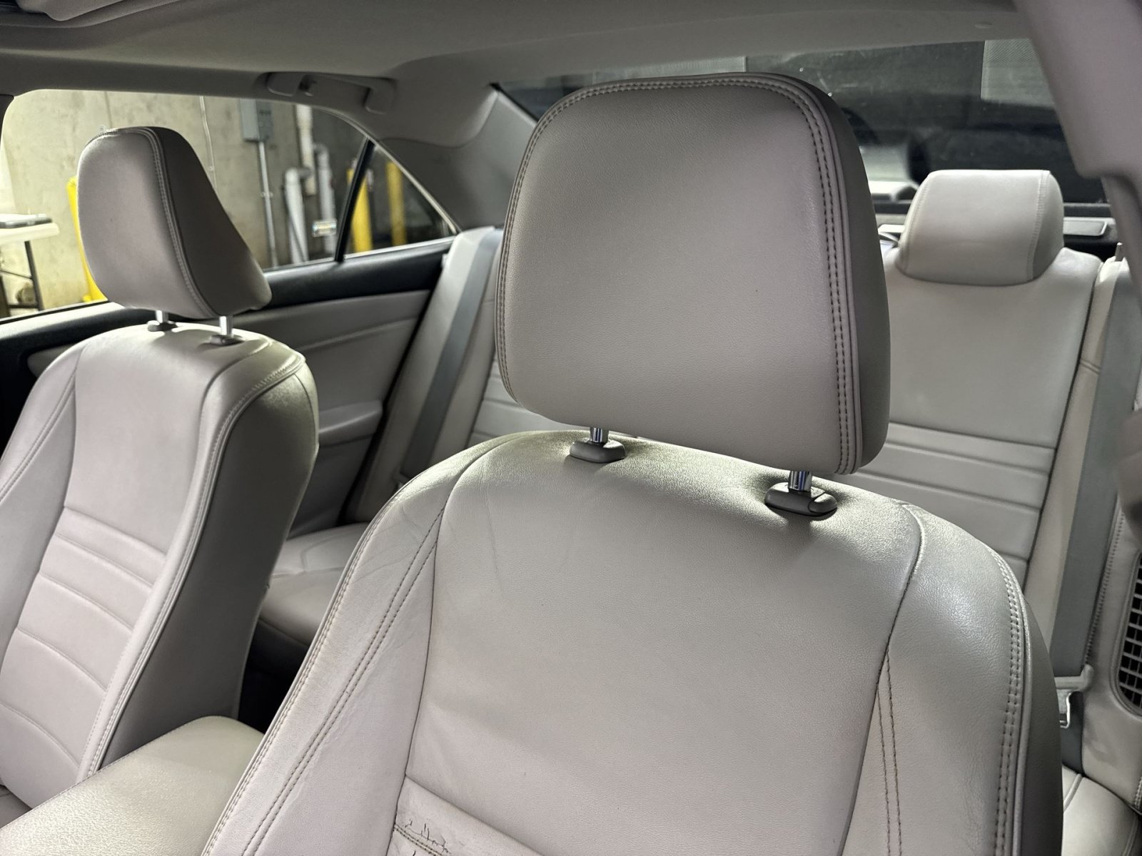 Used 2015 Toyota Camry XLE w/ Moonroof Package FWD image 25