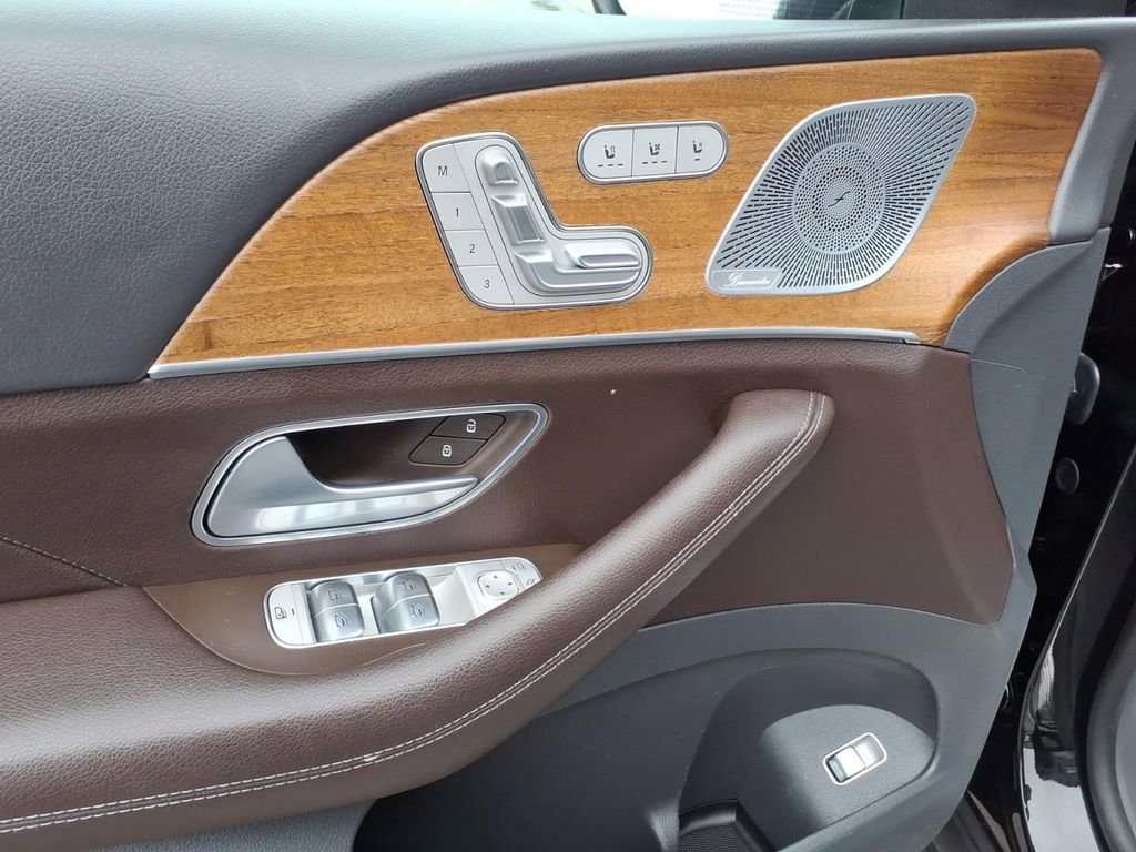 Used 2020 Mercedes-Benz GLS 450 4MATIC image 14