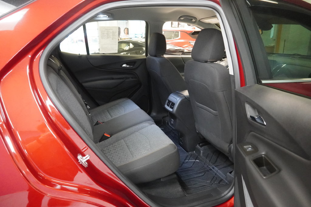Used 2023 Chevrolet Equinox LT AWD/4WD image 22