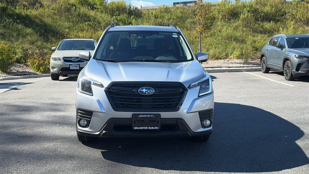 Certified 2023 Subaru Forester Premium AWD/4WD image 2