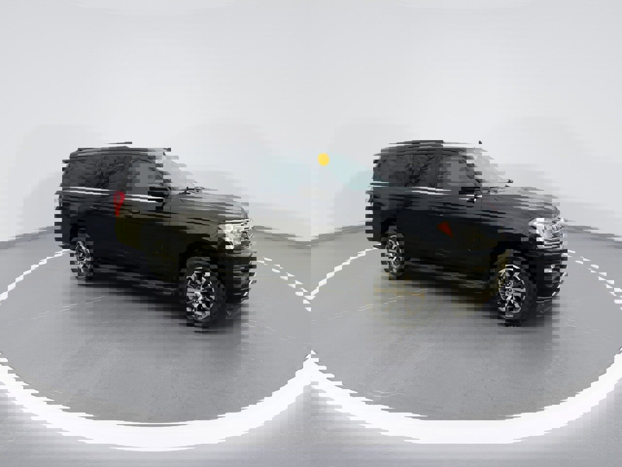 Used 2021 Ford Expedition Max XLT image 25