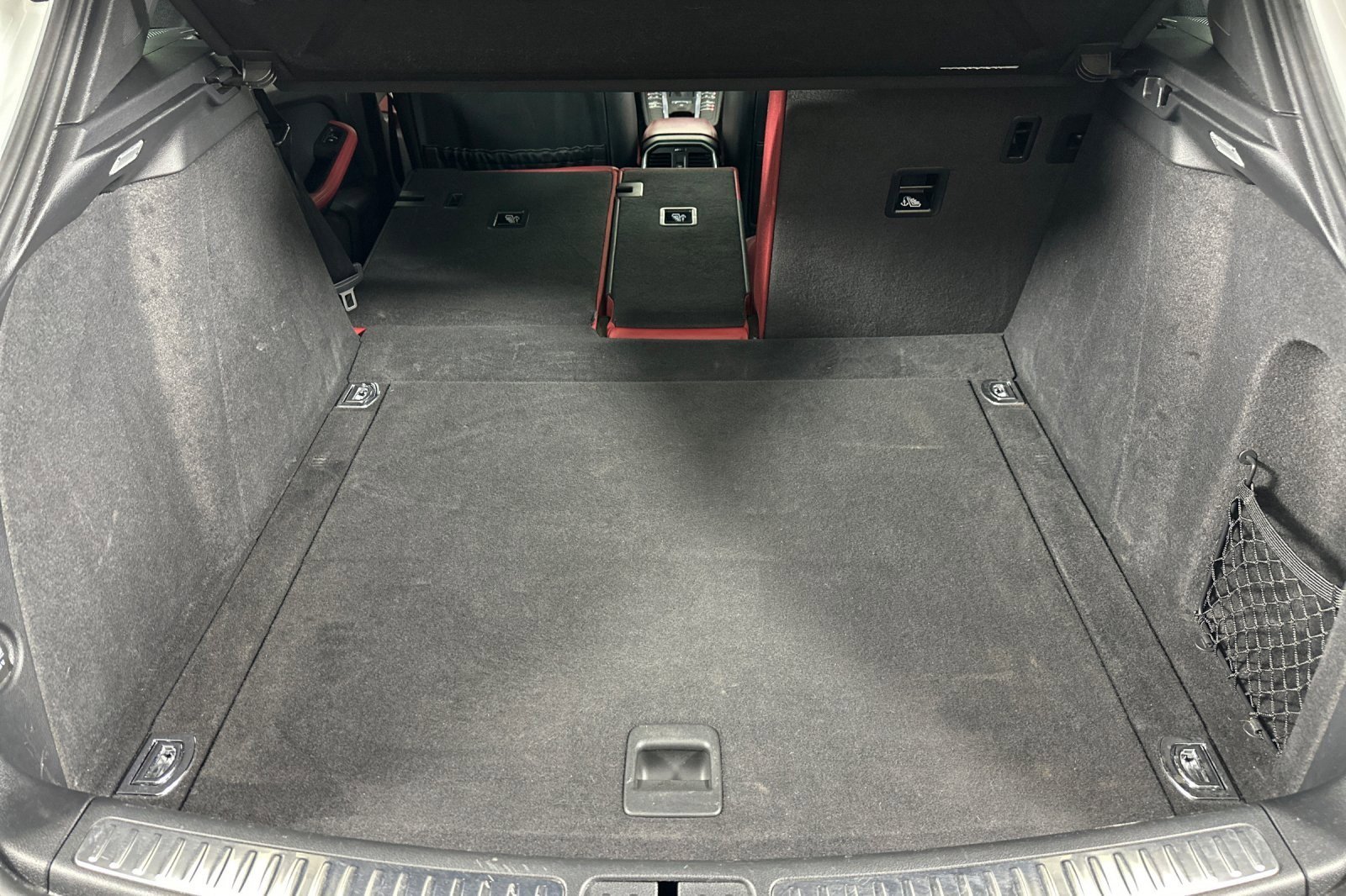 Used 2018 Porsche Macan AWD/4WD image 14