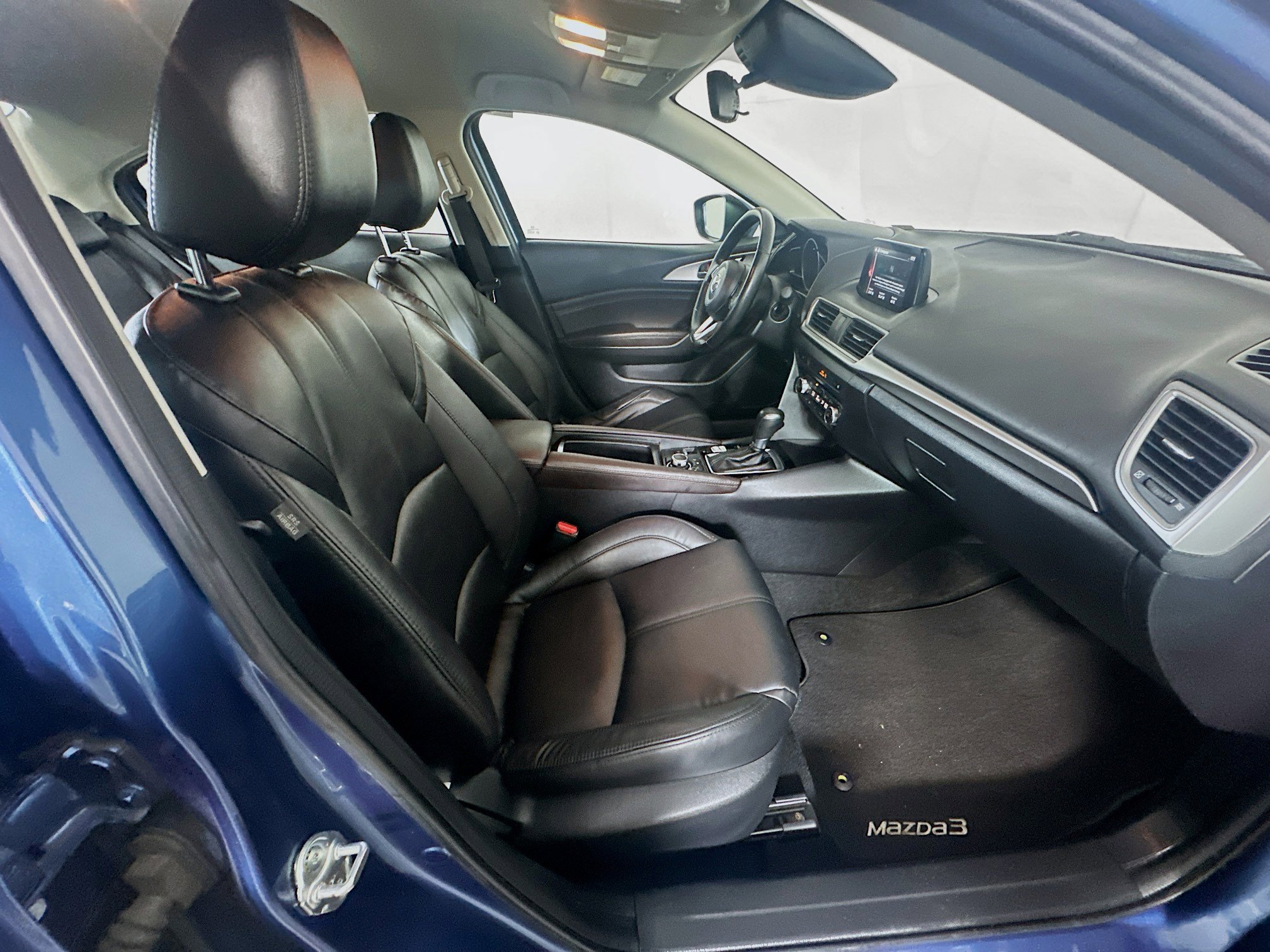 Used 2017 MAZDA MAZDA3 Touring FWD image 31