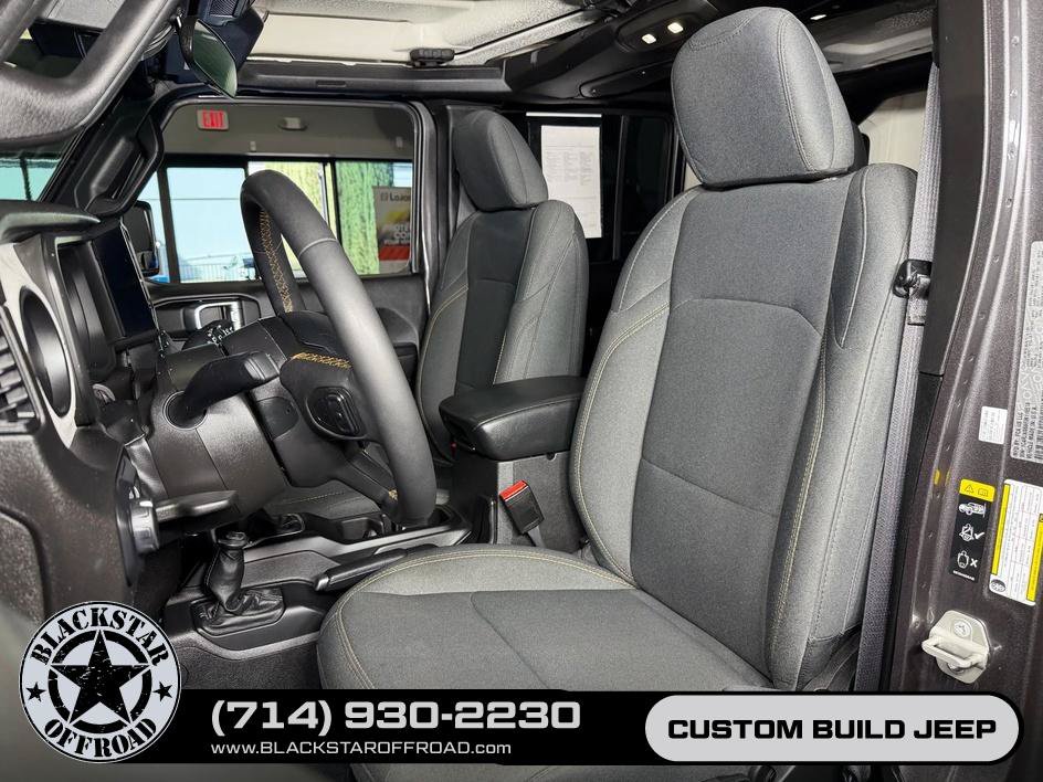 Used 2024 Jeep Wrangler Unlimited AWD/4WD image 12