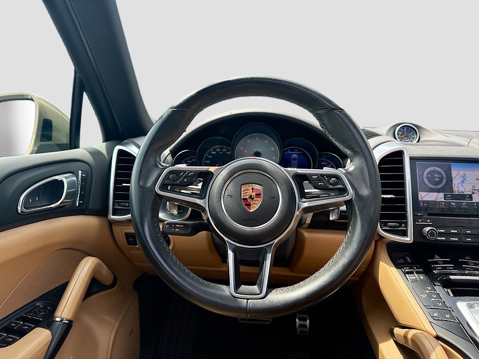 Used 2018 Porsche Cayenne S w/ Premium Package Plus AWD/4WD image 24