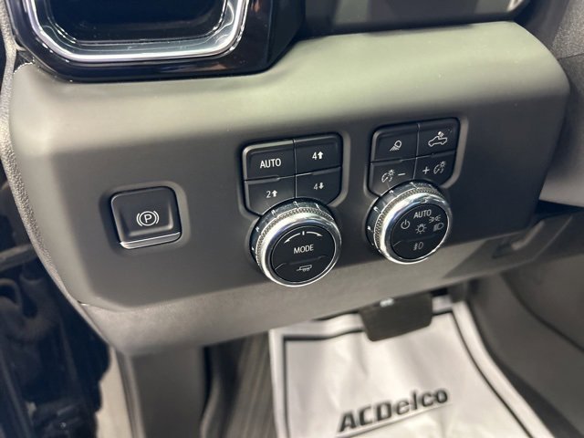 Used 2024 GMC Sierra 3500 Denali w/ Denali Reserve Package image 19