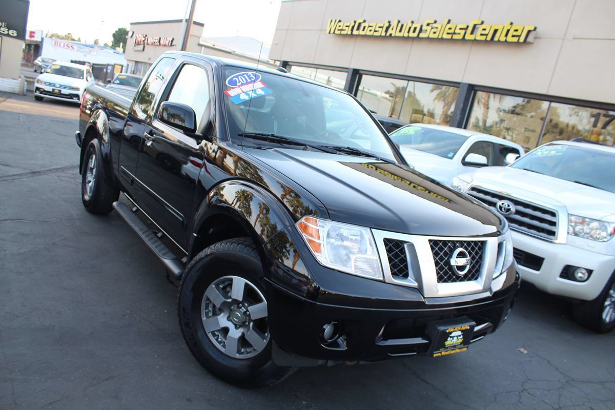 Used 2013 Nissan Frontier PRO-4X AWD/4WD image 32
