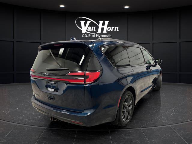 Used 2021 Chrysler Pacifica Touring-L w/ Premium & Safety Sphere Group AWD/4WD image 7