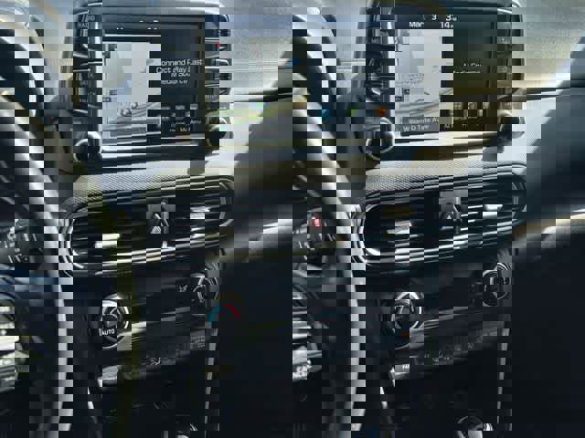 Used 2019 Hyundai Kona Limited w/ Cargo Package image 18