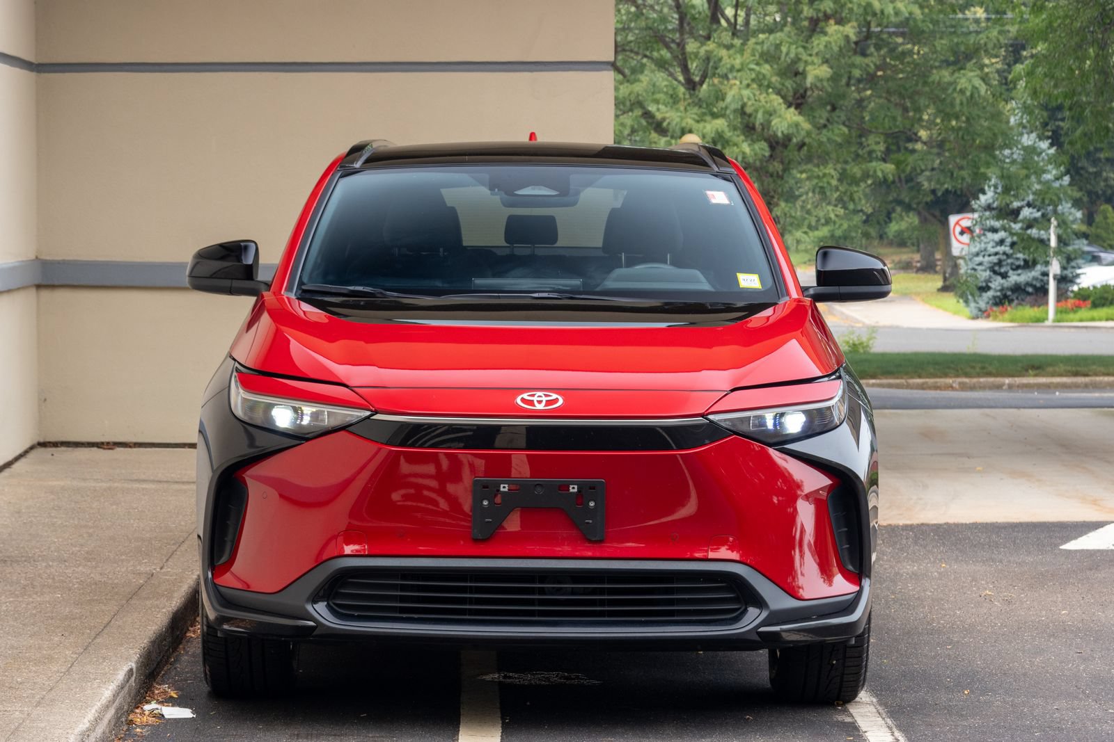 Used 2024 Toyota bZ4X AWD w/ Weather Package image 2