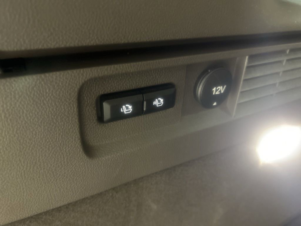 Certified 2022 Lincoln Nautilus Reserve image 33