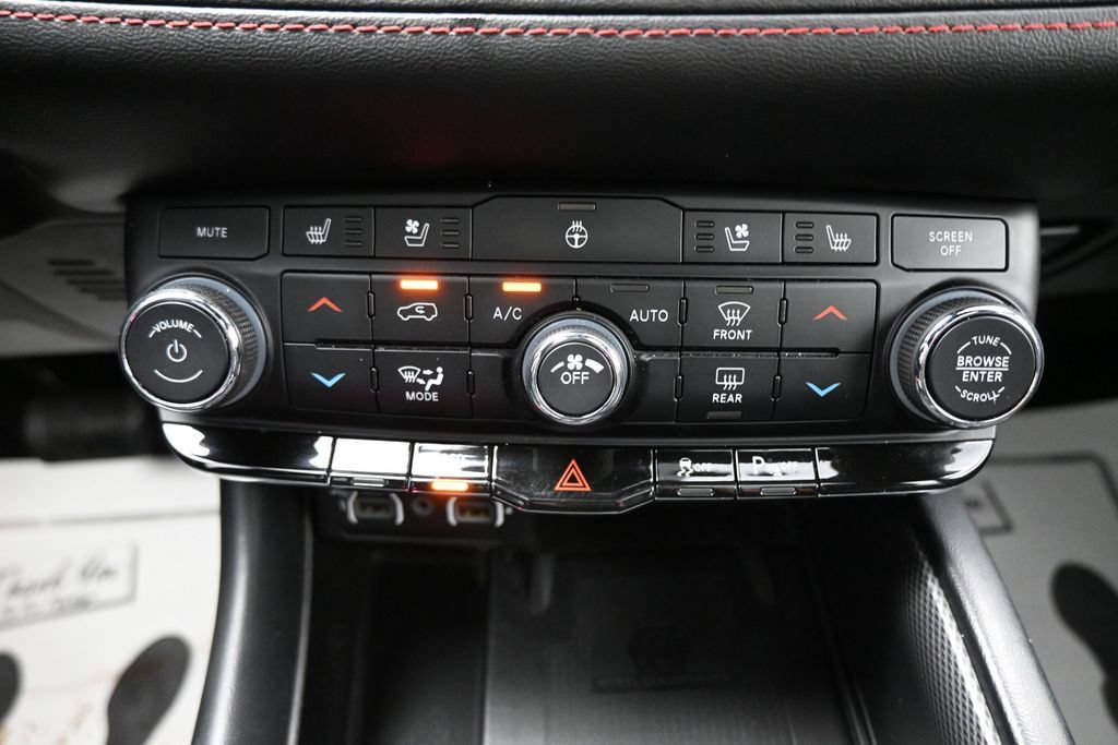 Used 2023 Dodge Durango R/T AWD/4WD image 18