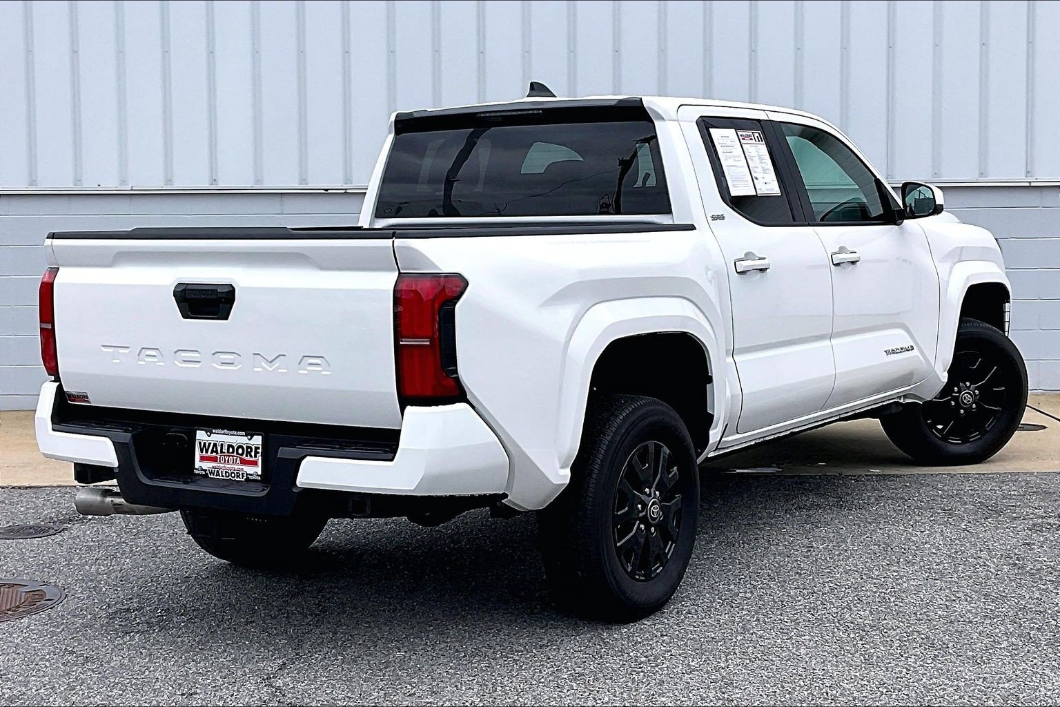 Used 2025 Toyota Tacoma SR5 RWD image 17