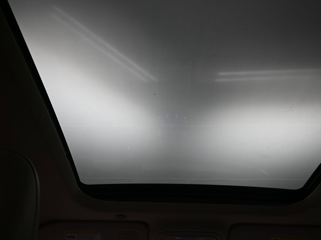 Used 2021 Lincoln Corsair Reserve FWD image 14