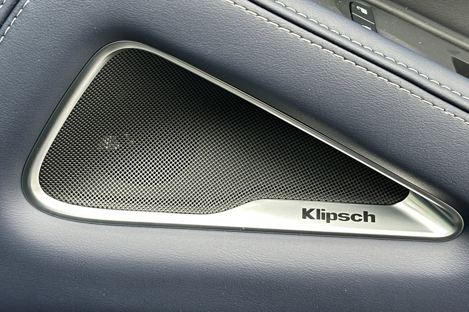 New 2026 INFINITI QX60 Sport w/ Dark Cargo Package image 21